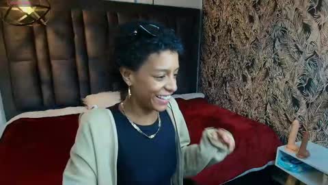 Snapshot of zia_green chatting on 05/22/26, 01:17 Zia Green online show from 05/22/26, 01:17