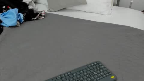 zia online show from 02/12/25, 11:07