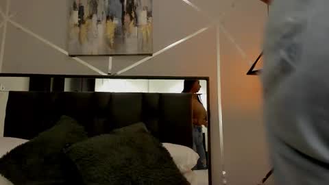 zia online show from 03/08/25, 12:09