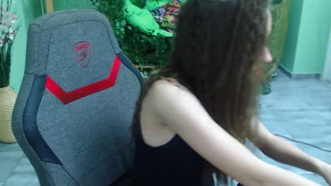 Snapshot of zianichols chatting on 02/06/25, 08:02 zianichols online show from 02/06/25, 08:02