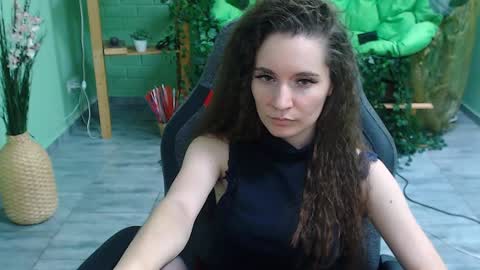 Snapshot of zianichols chatting on 02/07/25, 10:20 zianichols online show from 02/07/25, 10:20