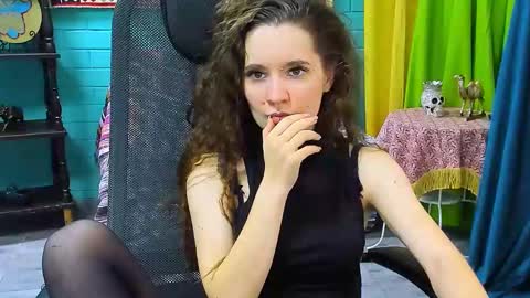 Snapshot of zianichols chatting on 02/12/25, 03:16 zianichols online show from 02/12/25, 03:16