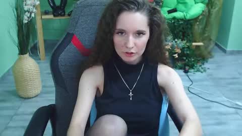 Snapshot of zianichols chatting on 02/22/25, 02:06 zianichols online show from 02/22/25, 02:06