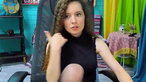 Snapshot of zianichols chatting on 02/24/25, 08:36 zianichols online show from 02/24/25, 08:36