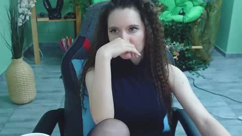 Snapshot of zianichols chatting on 02/25/25, 09:13 zianichols online show from 02/25/25, 09:13