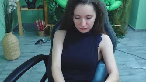 Snapshot of zianichols chatting on 02/26/25, 12:16 zianichols online show from 02/26/25, 12:16