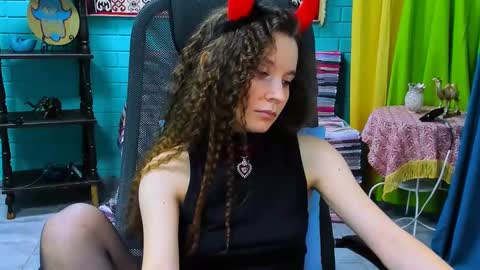 Snapshot of zianichols chatting on 03/11/25, 06:19 zianichols online show from 03/11/25, 06:19