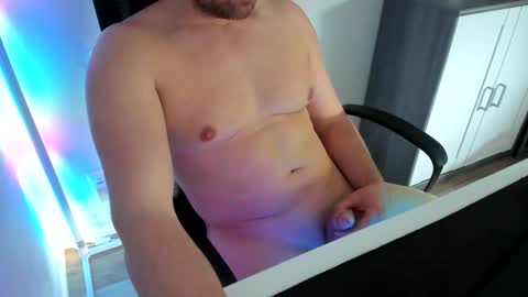 Snapshot of ziemlichflutschig chatting on 04/24/26, 10:28 ziemlichflutschig online show from 04/24/26, 10:28