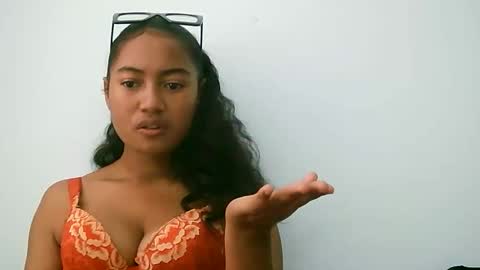 elly online show from 03/18/26, 04:37