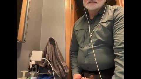 Snapshot of zinger283069 chatting on 01/29/25, 10:11 zinger283069 online show from 01/29/25, 10:11