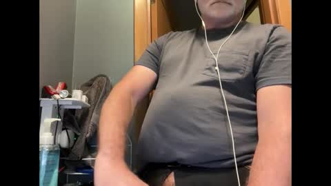 Snapshot of zinger283069 chatting on 09/18/25, 08:44 zinger283069 online show from 09/18/25, 08:44