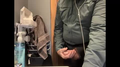 Snapshot of zinger283069 chatting on 10/27/25, 05:06 zinger283069 online show from 10/27/25, 05:06