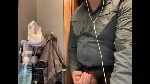 Snapshot of zinger283069 chatting on 10/28/25, 06:43 zinger283069 online show from 10/28/25, 06:43