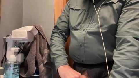 Snapshot of zinger283069 chatting on 11/10/25, 06:29 zinger283069 online show from 11/10/25, 06:29