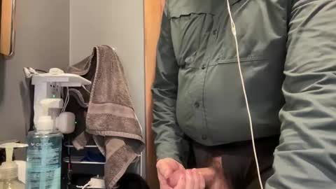 Snapshot of zinger283069 chatting on 11/17/25, 07:41 zinger283069 online show from 11/17/25, 07:41