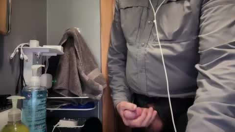 Snapshot of zinger283069 chatting on 02/05/26, 07:51 zinger283069 online show from 02/05/26, 07:51