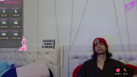 Snapshot of zion_bora chatting on 12/07/24, 09:50 Zion Bora online show from 12/07/24, 09:50