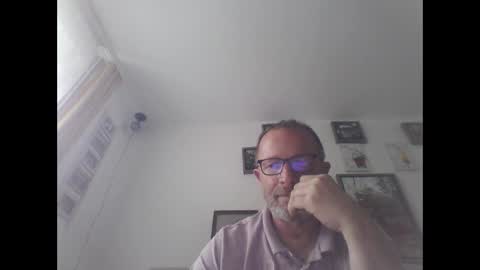 Zippi online show from 09/21/25, 09:44