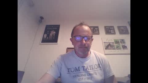 Zippi online show from 11/09/25, 06:39