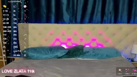 Snapshot of zlata__fox chatting on 01/16/25, 06:06 Zlata Mon Tue Thu Fri Sun Sa GMT 3 0000pm - 0600pm online show from 01/16/25, 06:06