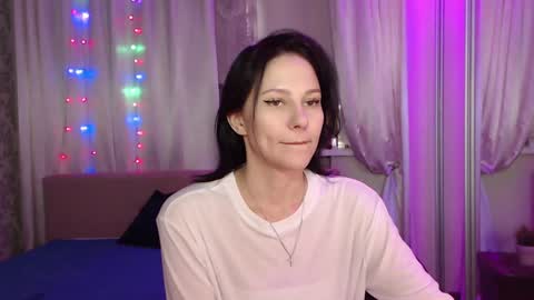 Snapshot of zlatagoddess chatting on 02/06/25, 10:59 Zlata online show from 02/06/25, 10:59