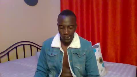 Snapshot of zlatann2012 chatting on 01/28/25, 02:21 Zlatann2012 online show from 01/28/25, 02:21