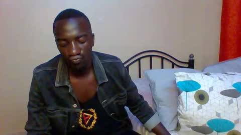 Snapshot of zlatann2012 chatting on 02/01/25, 05:05 Zlatann2012 online show from 02/01/25, 05:05