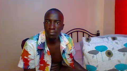 Snapshot of zlatann2012 chatting on 02/06/25, 02:15 Zlatann2012 online show from 02/06/25, 02:15