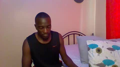 Snapshot of zlatann2012 chatting on 02/11/25, 12:37 Zlatann2012 online show from 02/11/25, 12:37