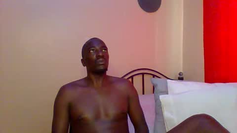 Snapshot of zlatann2012 chatting on 02/16/25, 07:59 Zlatann2012 online show from 02/16/25, 07:59