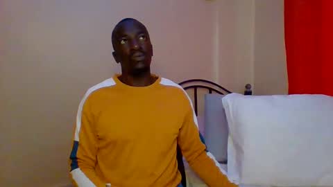 Snapshot of zlatann2012 chatting on 02/19/25, 04:23 Zlatann2012 online show from 02/19/25, 04:23