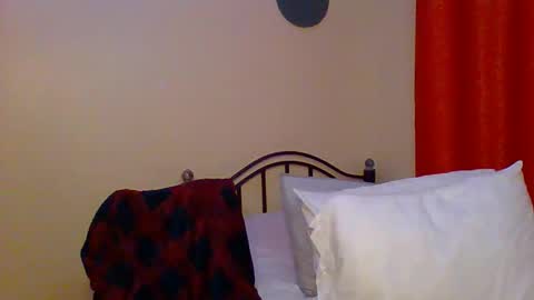 Snapshot of zlatann2012 chatting on 02/24/25, 06:58 Zlatann2012 online show from 02/24/25, 06:58