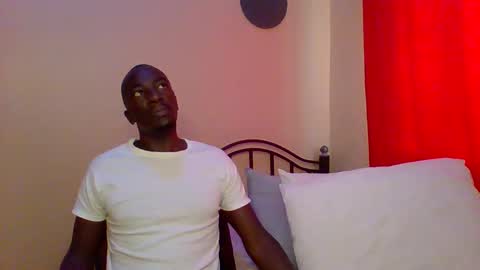 Snapshot of zlatann2012 chatting on 02/25/25, 08:14 Zlatann2012 online show from 02/25/25, 08:14
