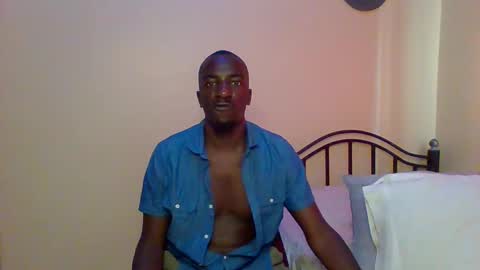 Snapshot of zlatann2012 chatting on 03/02/25, 12:54 Zlatann2012 online show from 03/02/25, 12:54