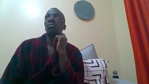 Snapshot of zlatann2012 chatting on 12/22/25, 04:09 Zlatann2012 online show from 12/22/25, 04:09