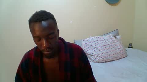 Snapshot of zlatann2012 chatting on 02/10/26, 06:01 Zlatann2012 online show from 02/10/26, 06:01