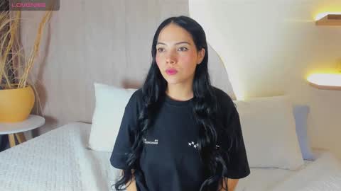 Snapshot of zoe20__ chatting on 11/12/25, 08:52 zoe20__ online show from 11/12/25, 08:52