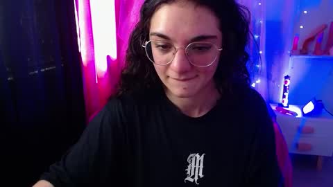 Snapshot of zoe_0111 chatting on 01/14/25, 06:28 zoe_0111 online show from 01/14/25, 06:28