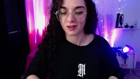 Snapshot of zoe_0111 chatting on 01/20/25, 05:27 zoe_0111 online show from 01/20/25, 05:27