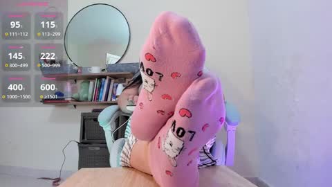 zoe_37 online show from 01/23/25, 02:17