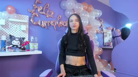 Snapshot of zoe_444_ chatting on 04/12/26, 04:17 Zoe online show from 04/12/26, 04:17