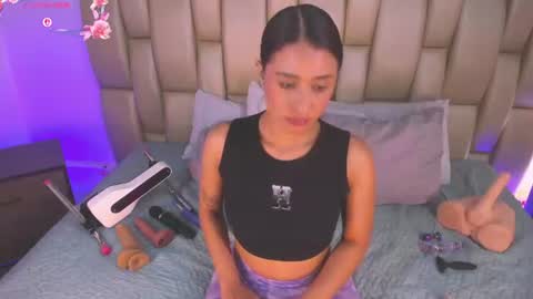 Your new obsession online show from 06/14/26, 01:13