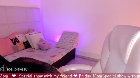 Snapshot of zoe_blake18 chatting on 12/19/24, 09:28 Zoe online show from 12/19/24, 09:28