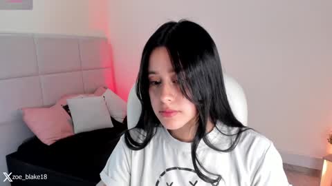 Snapshot of zoe_blake18 chatting on 02/02/25, 02:56 Zoe online show from 02/02/25, 02:56