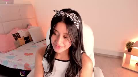 Snapshot of zoe_blake18 chatting on 02/11/25, 06:30 Zoe online show from 02/11/25, 06:30