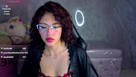 zoe_ch_ online show from 06/28/26, 03:18
