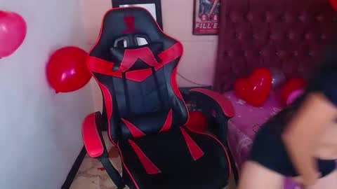 Z O E online show from 02/15/25, 01:42