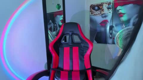 Z O E online show from 09/25/25, 08:45