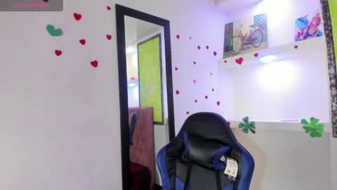 Z O E online show from 04/19/26, 06:10