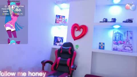 Z O E online show from 04/21/26, 02:51